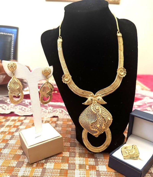 Beautiful Gold Tone Large Necklace, Ring and Earrings with Flowers/Other Designs