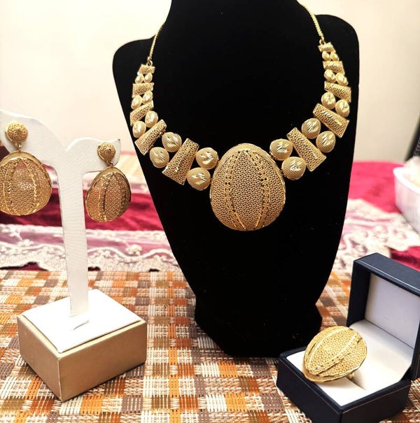 Beautiful Gold Tone Large Necklace, Ring and Earrings with Egg Honeycomb like Designs
