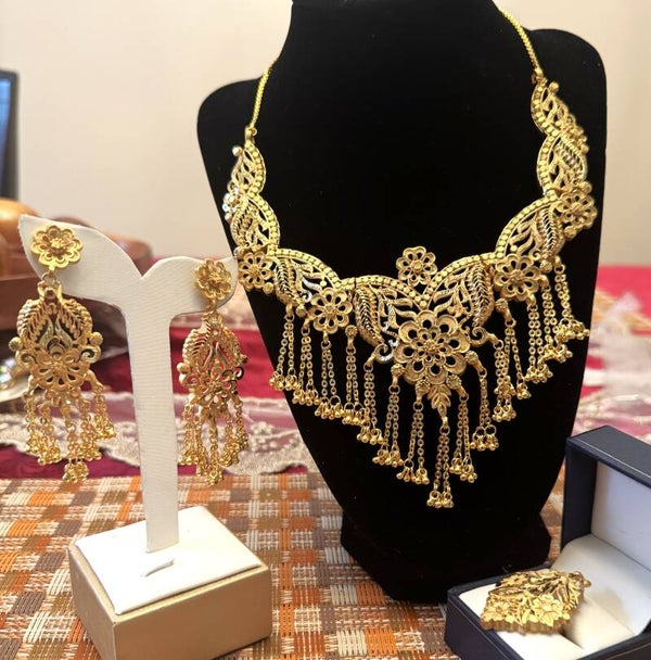 Beautiful Gold Tone Large Necklace, Ring, and Earrings with Flower Designs and Dangling Chains