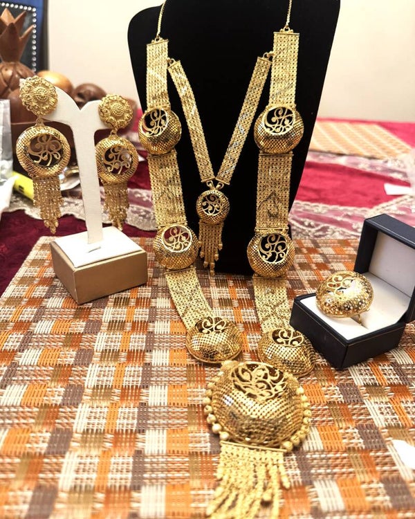 Beautiful Gold Tone Necklace with Double Chain, Ring, and Dangly Earrings with Elegant Design