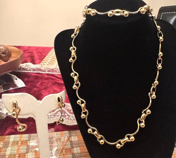 Beautiful Gold Color Necklace, Bracelet and Earrings