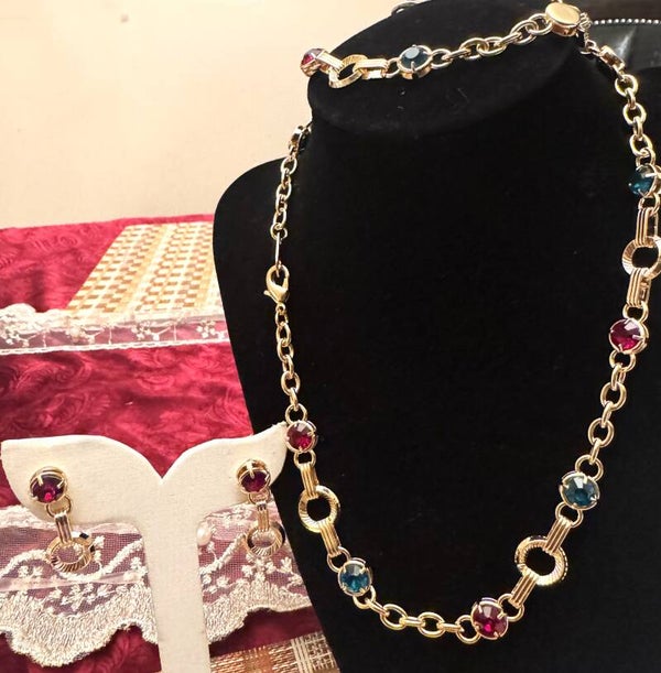 Beautiful Gold Color Necklace, Bracelet and Earrings With Green and Red Stones