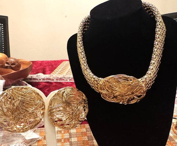 Beautiful Gold Color Necklace and Earrings with Thick Chain and Wired Circle Design