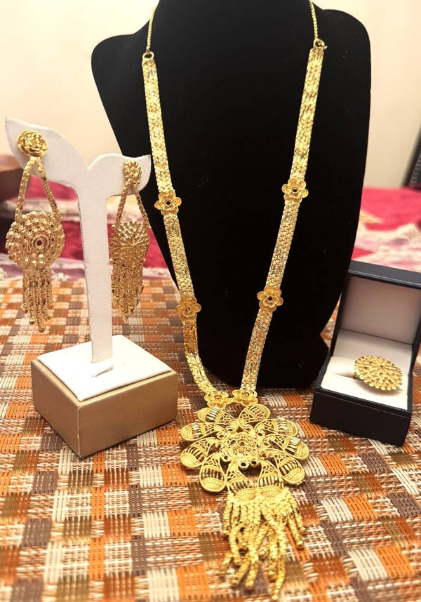 Beautiful Gold Tone Long Necklace, Ring and Earrings With Beautiful Designs