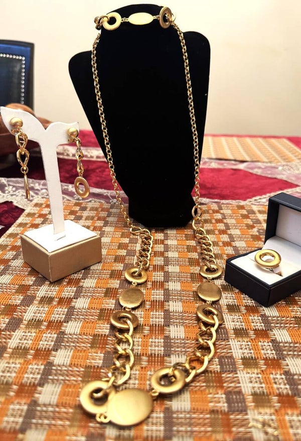 Beautiful Gold Tone Long Necklace, Ring, Braclete and Earrings With Beautiful Circles Design