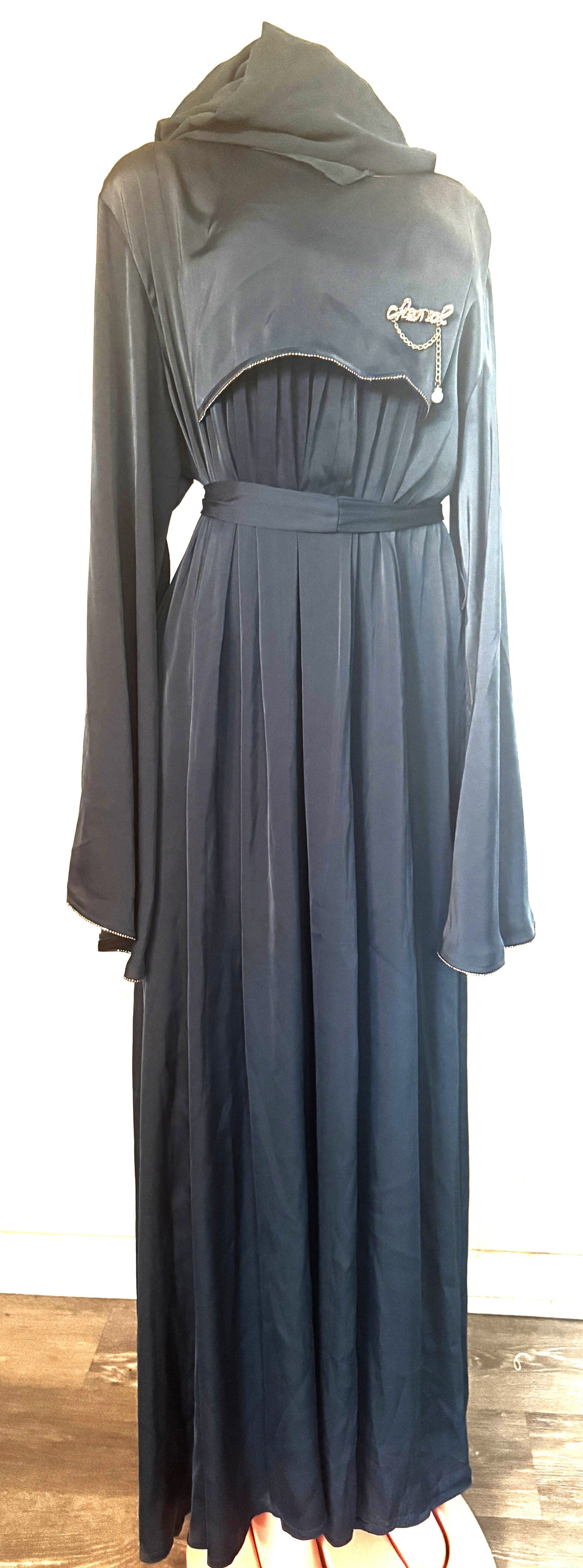 Elegant Abaya Dress With Hair Scarf Forest Green With Gold Trim and Pendant