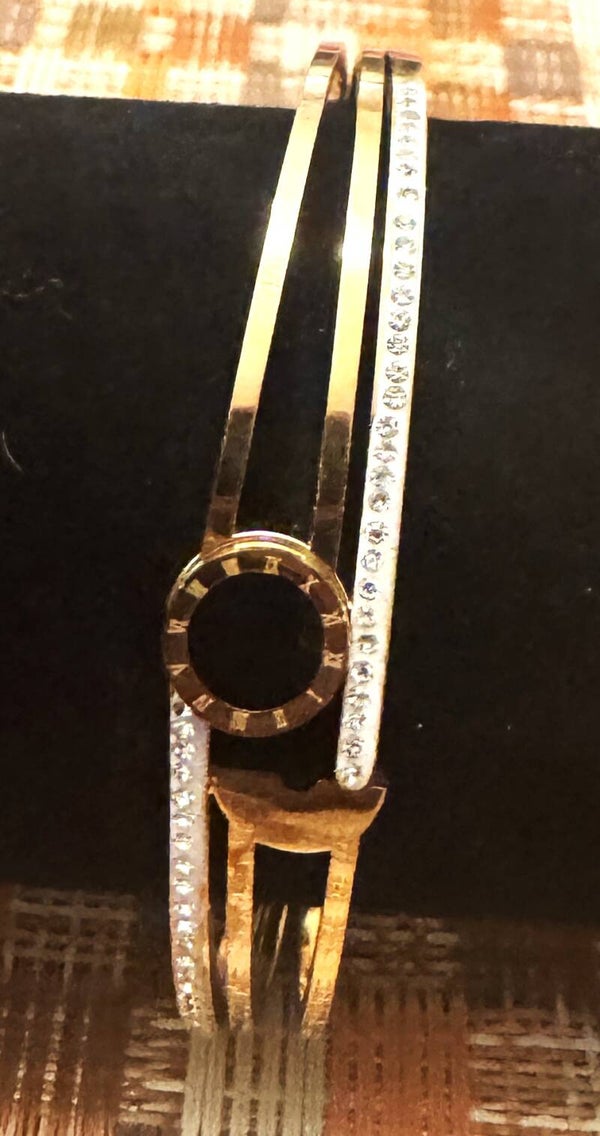 Beautiful Gold Plated Bracelet