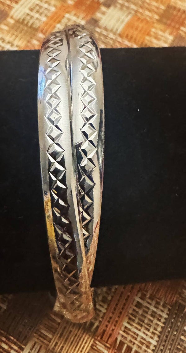 Beautiful Silver Tone Bracelet