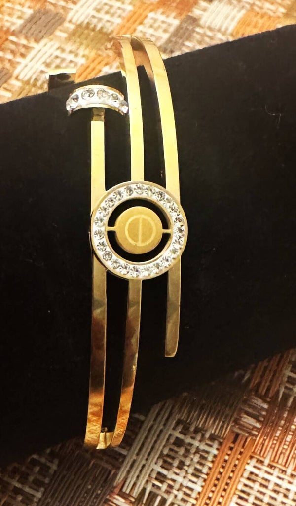 Beautiful Gold Plated Bracelet