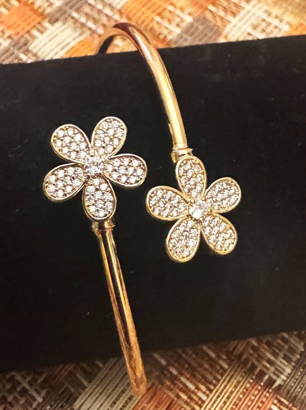 Beautiful Gold Plated Bracelet