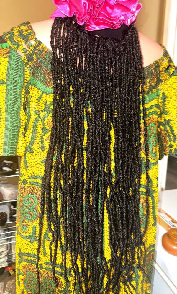 25 inch twist Black back cap
