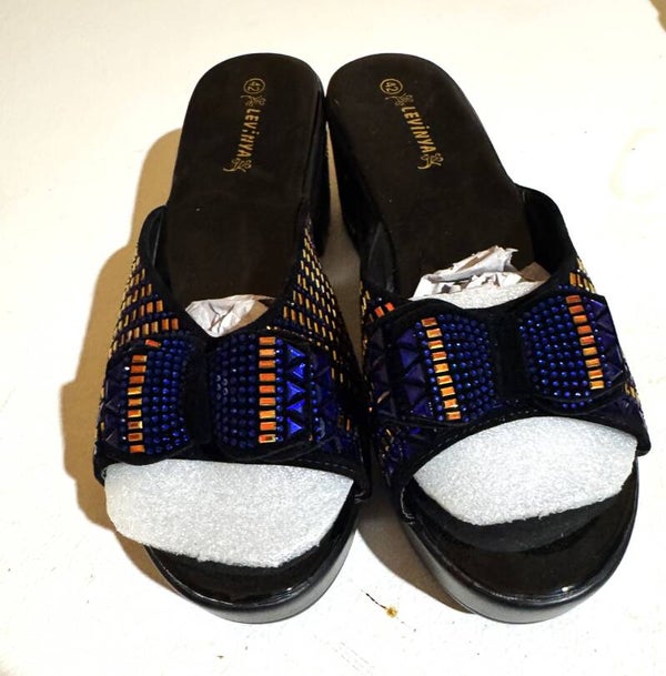 WOMAN SHOES
