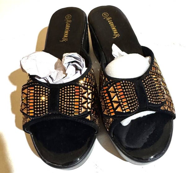 WOMEN SHOES