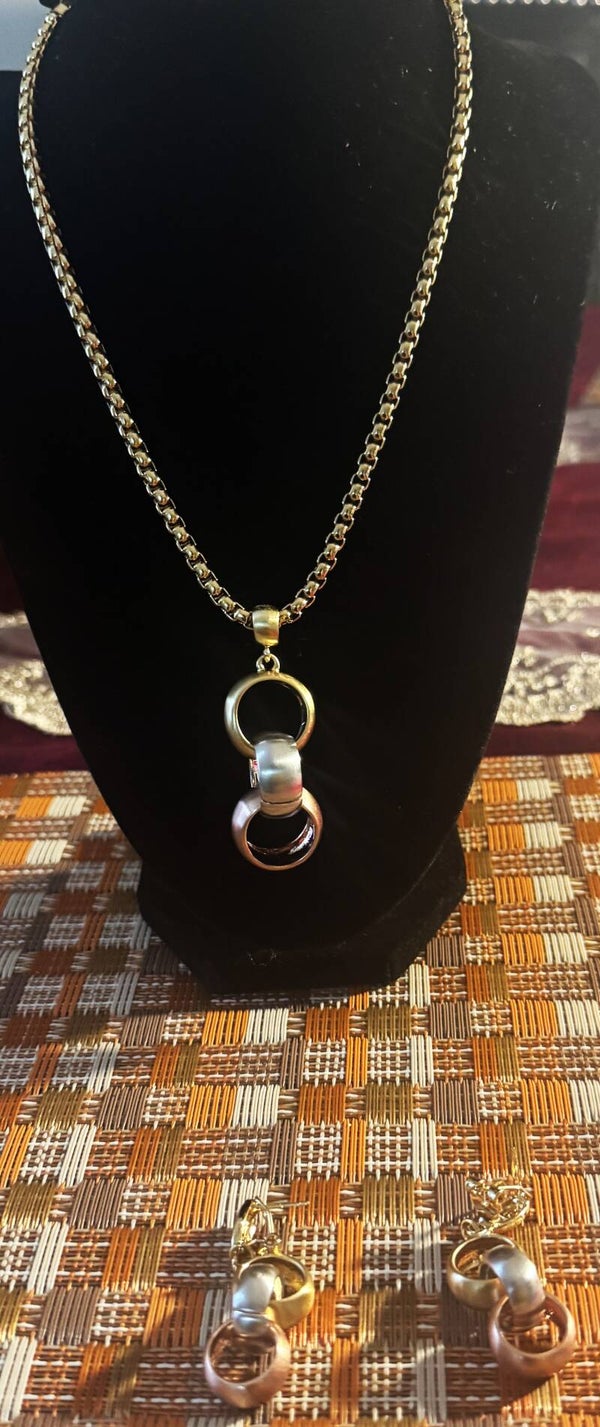 Women Jewelry Set.