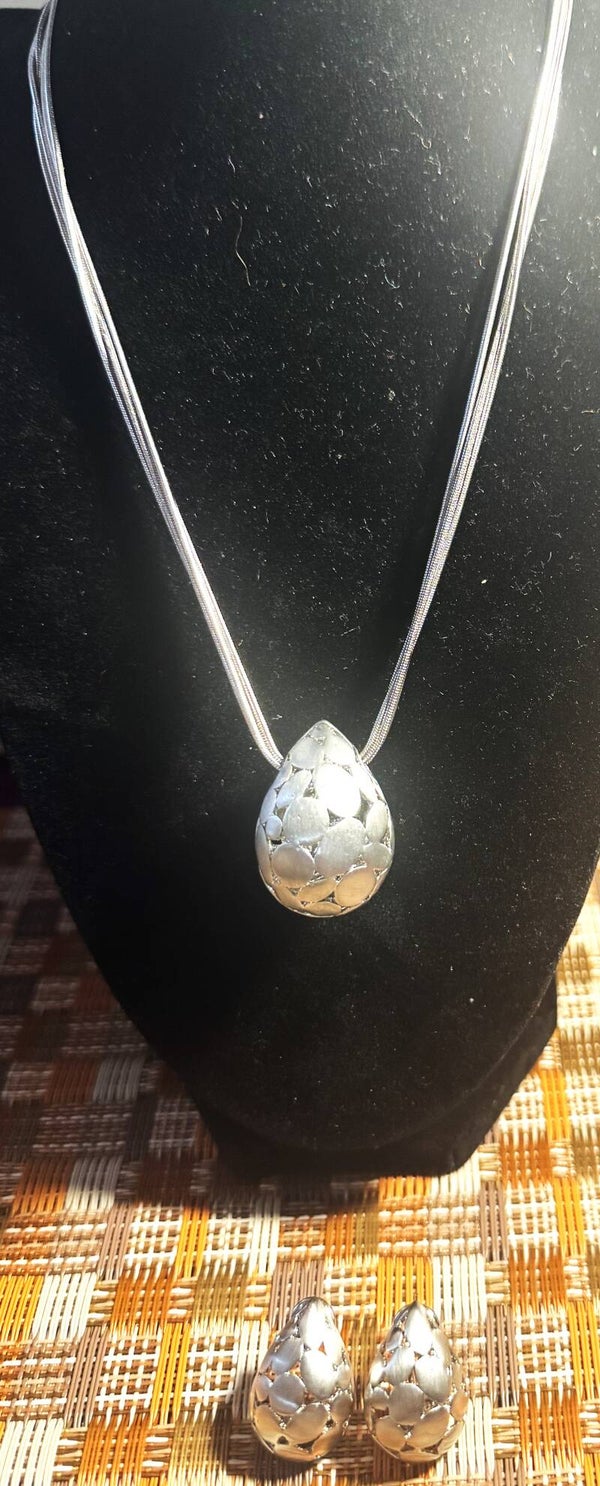 Women Jewelry Set.