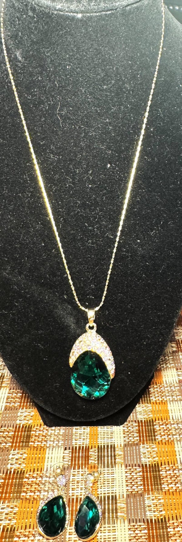 Women Jewelry Set.