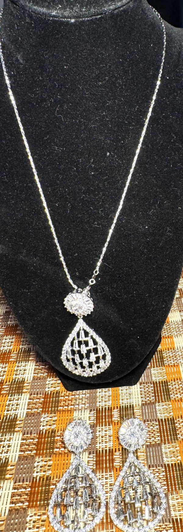 Women Jewelry Set.