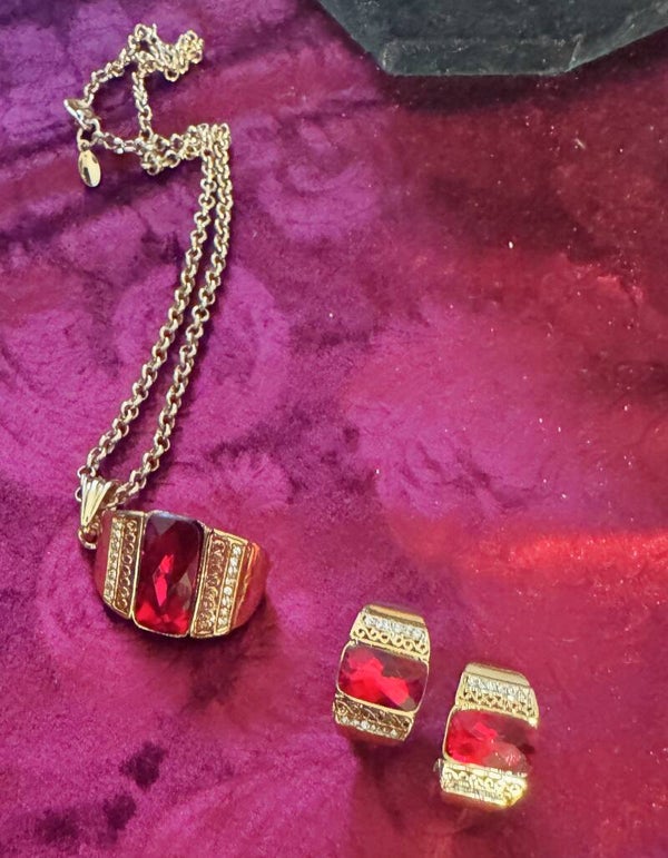 Women Jewelry Set.