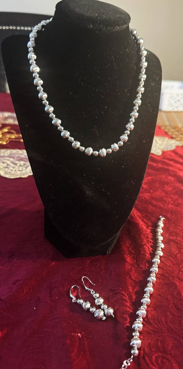 Women Jewelry Set.