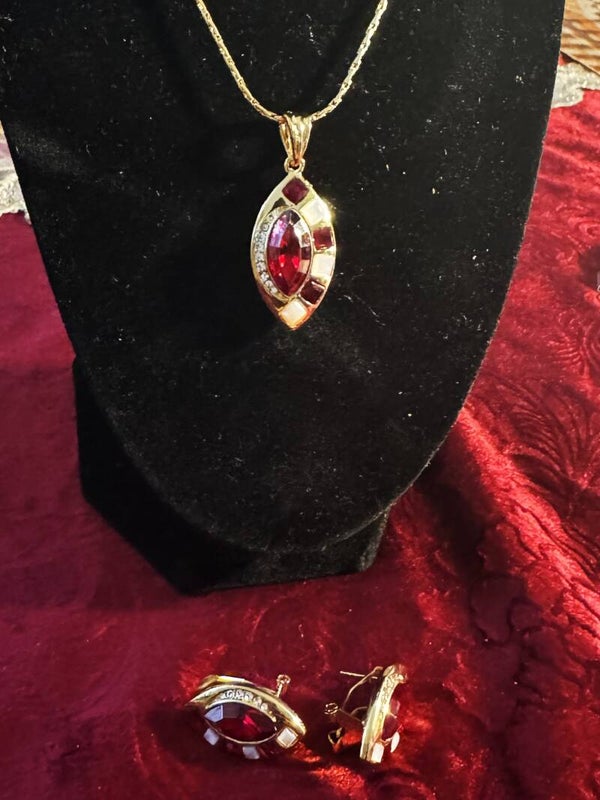 Women Jewelry Set.