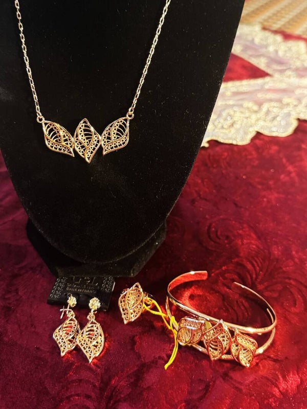 Women Jewelry Set.