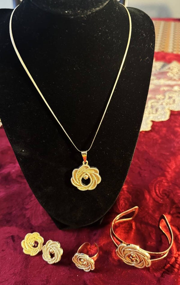 Women Jewelry Set.