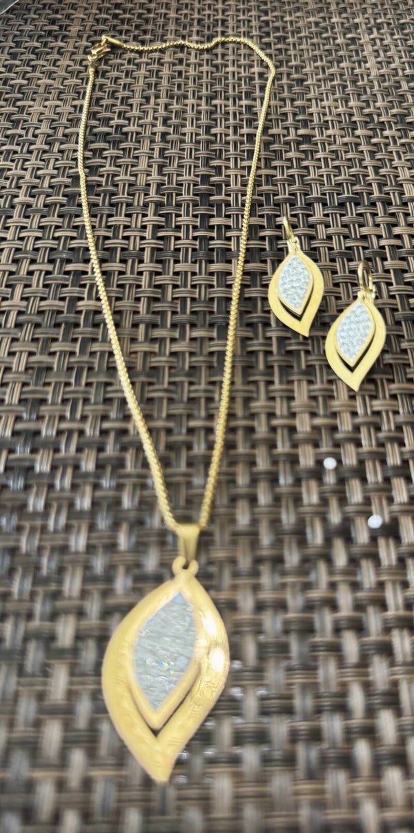Fashion Jewelry Set..