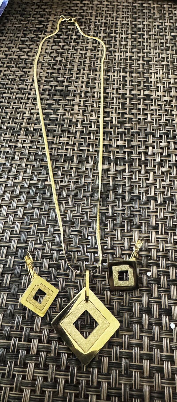 Fashion Jewelry Set..