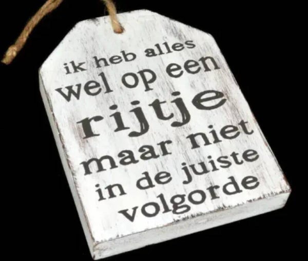 Hangend label, alles op een rijtje
