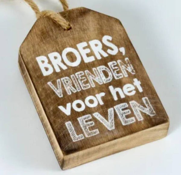 Hangend label broers