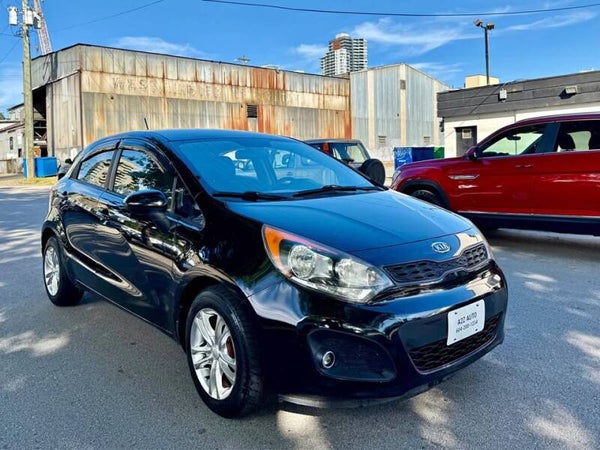 2012 Kia rio 5 sport