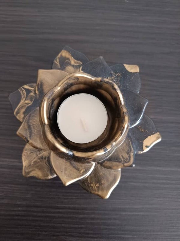 Theelichthouder lotus