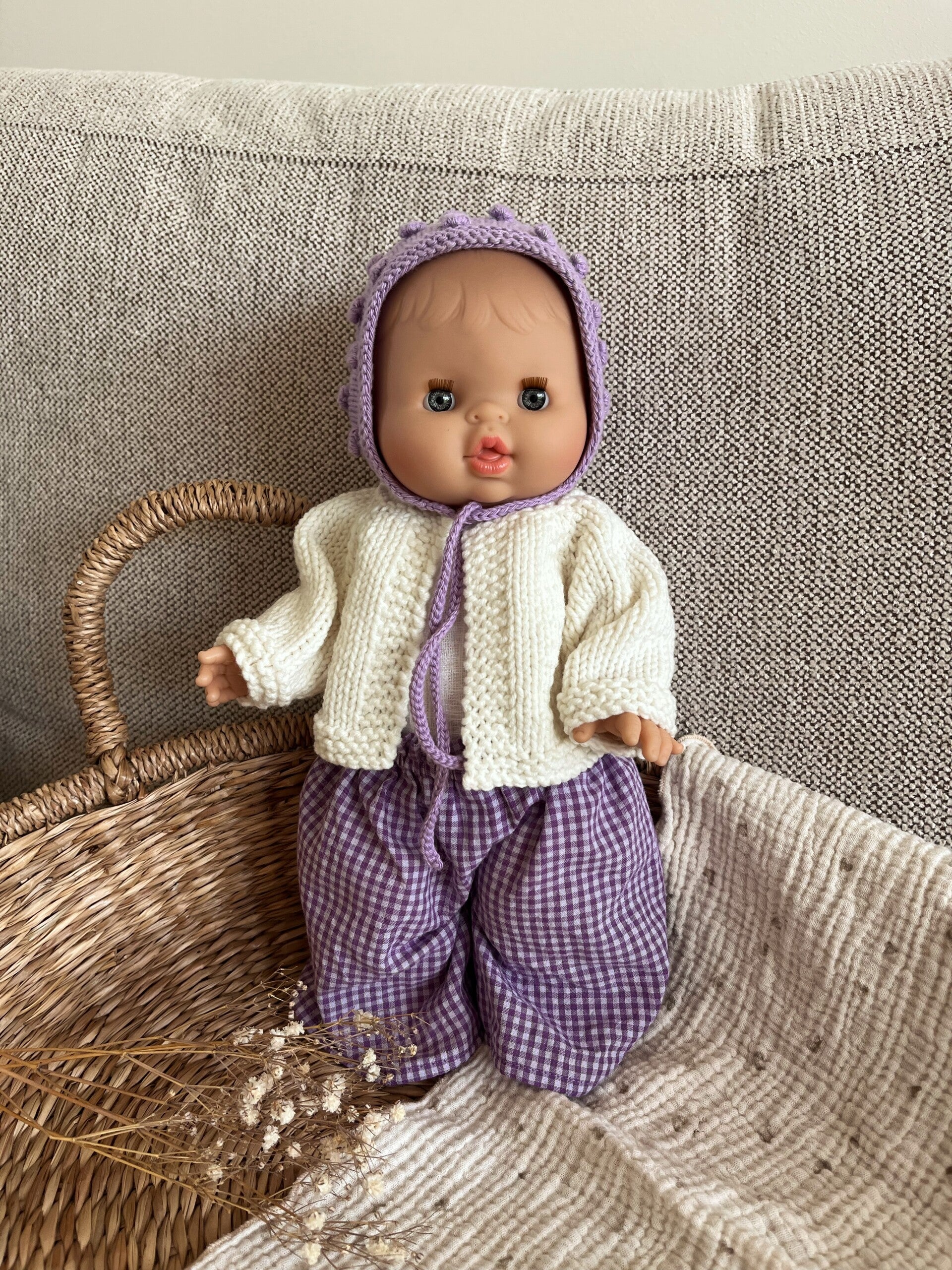 Paola Reina pop 34 cm met kledingsetje Karlijn