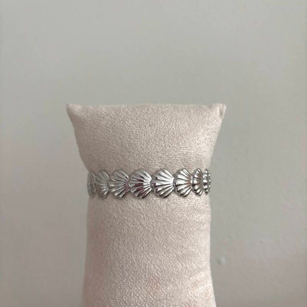 bangle- shells zilver
