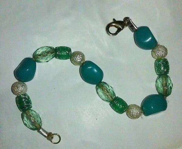 Teal and Pearl Beaded Bracelet