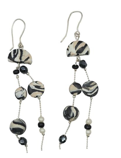 Oorbellen (sterling zilver) zwart, wit, beige / Earrings, sterling silver in black white and beige