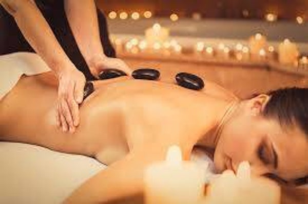 Massage aux pierres chaudes (H/F)