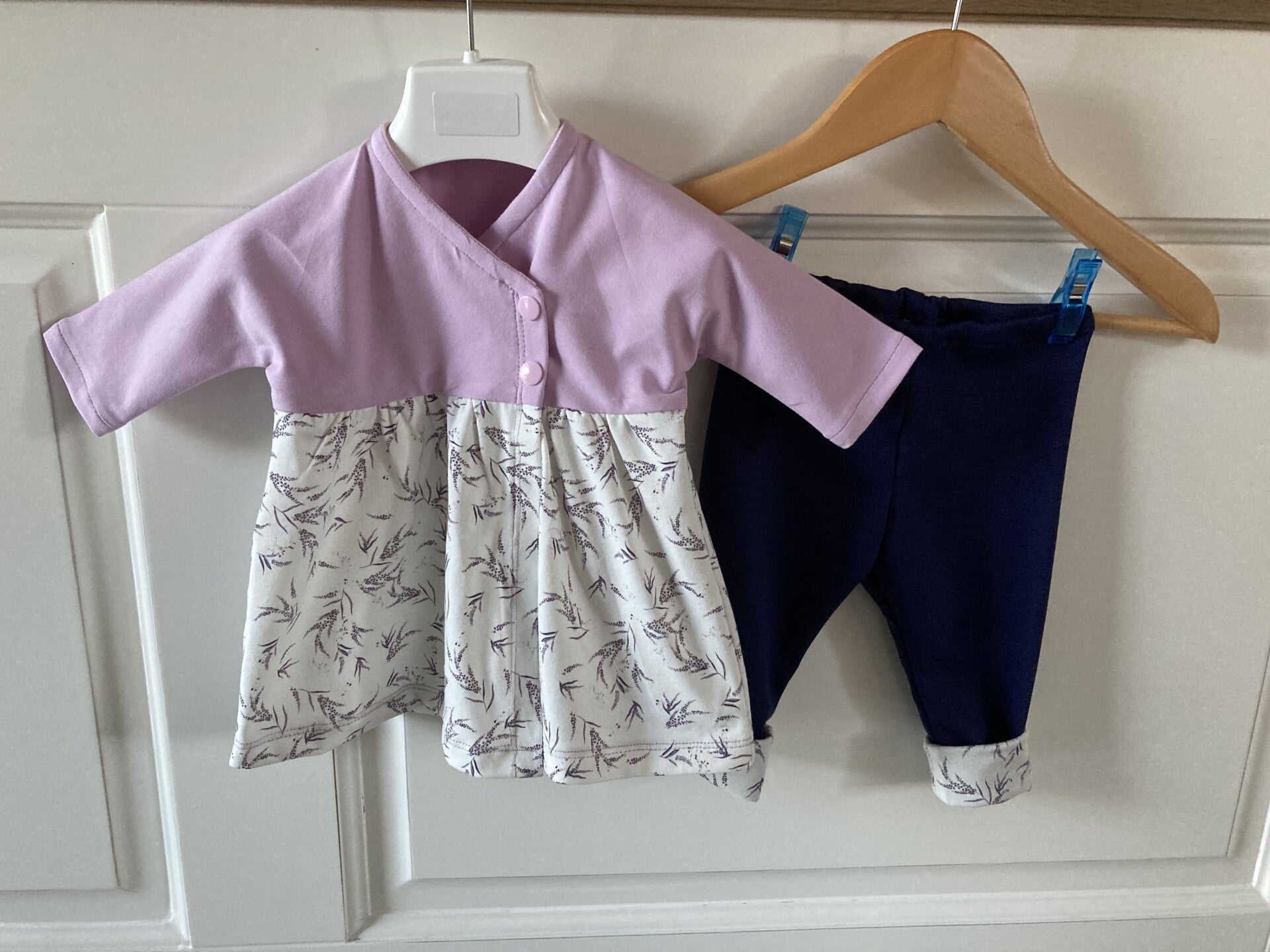 Overslag jurkje met legging