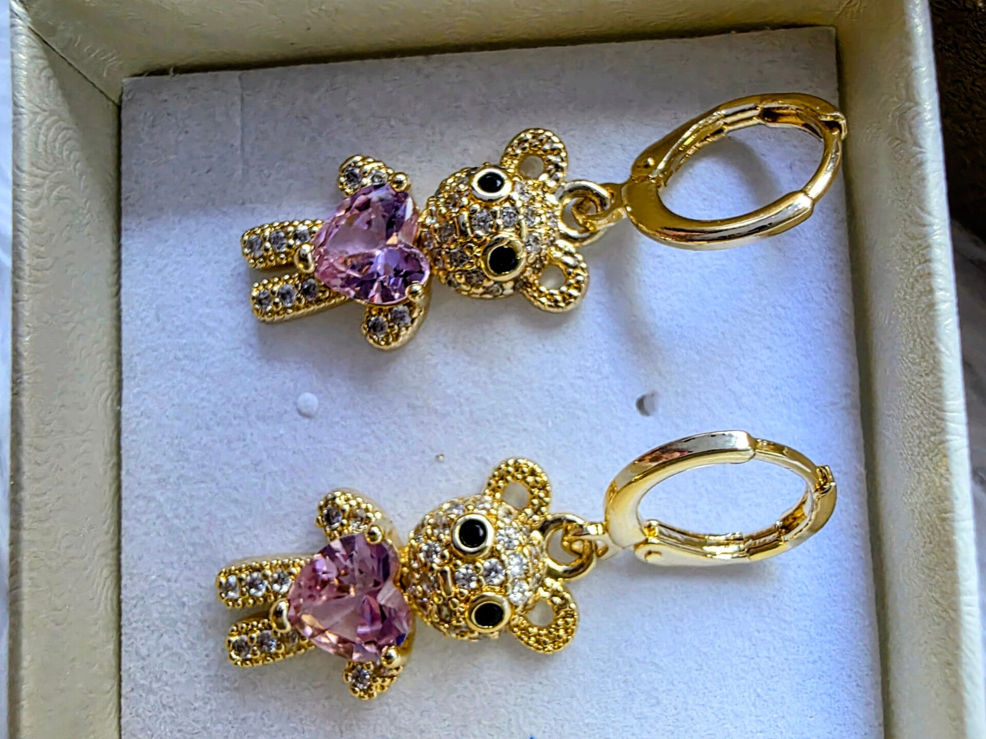 Cadena laminada con osito y pendientes
