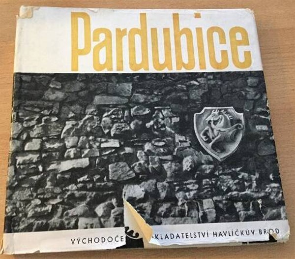 Pravec, Slávek (foto's) & Karel Dvořák (tekst) -  Pardubice