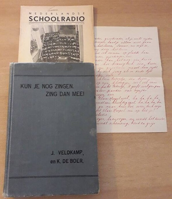 Veldkamp, J. & K. de Boer - Kun je nog zingen, zing dan mee! 118 algemeen bekende schoolliederen