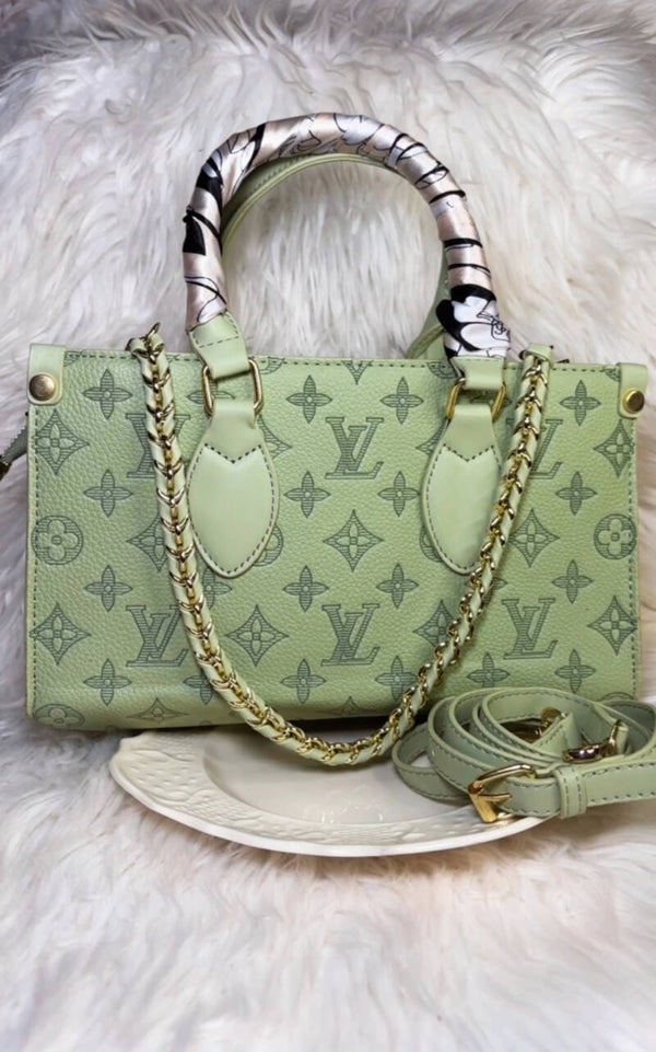 LV OnTheGo East West