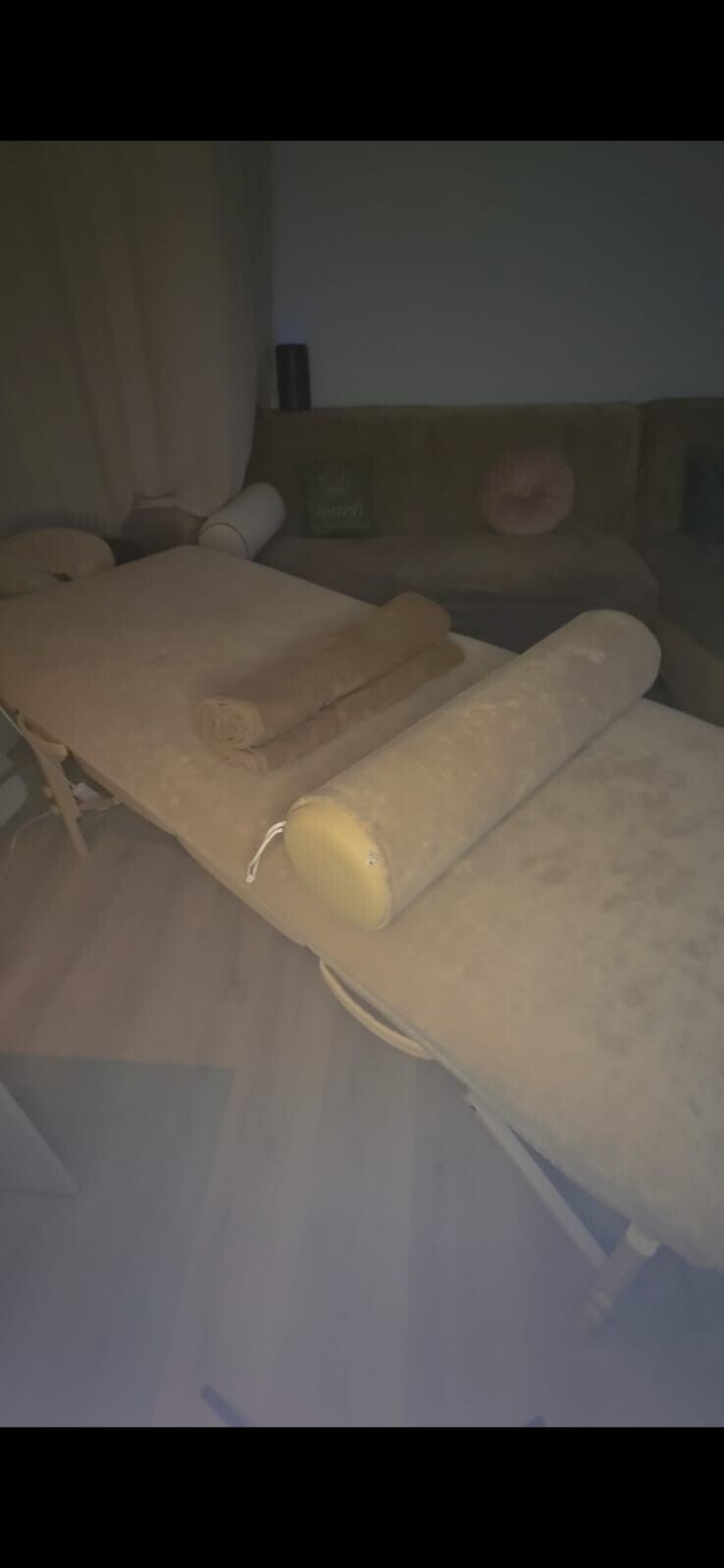 Ervaar de diepe rust van een ASMR massage of een Indiase hoofdmassage. Een serene omgeving waar jouw welzijn centraal staat