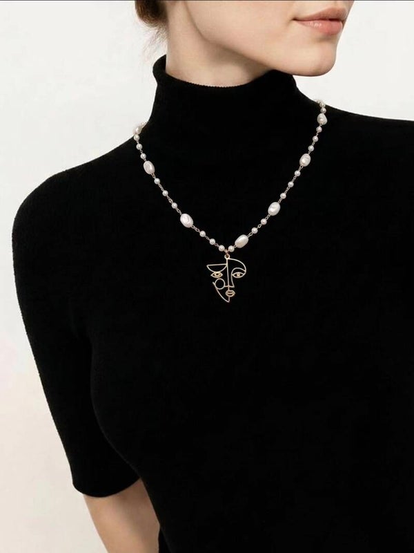 The Face Necklace Pearl