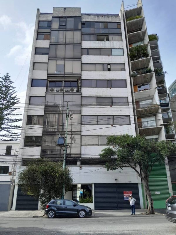 Amplio espacio en venta para oficinas o consultorios