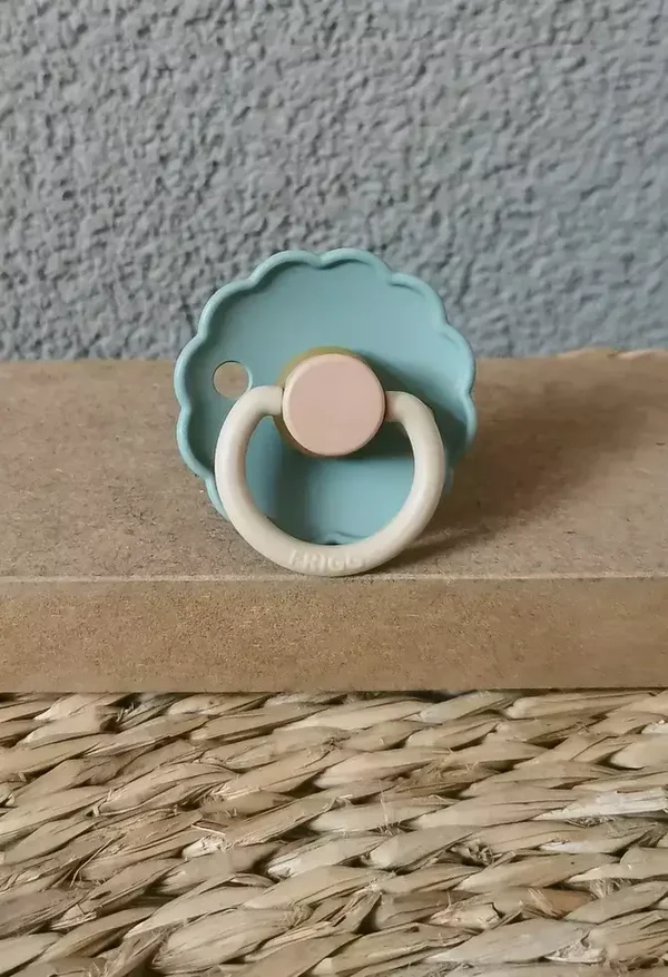 Frigg Fopspeen 6+ Natuurrubber - Daisy - Groen / Taupe