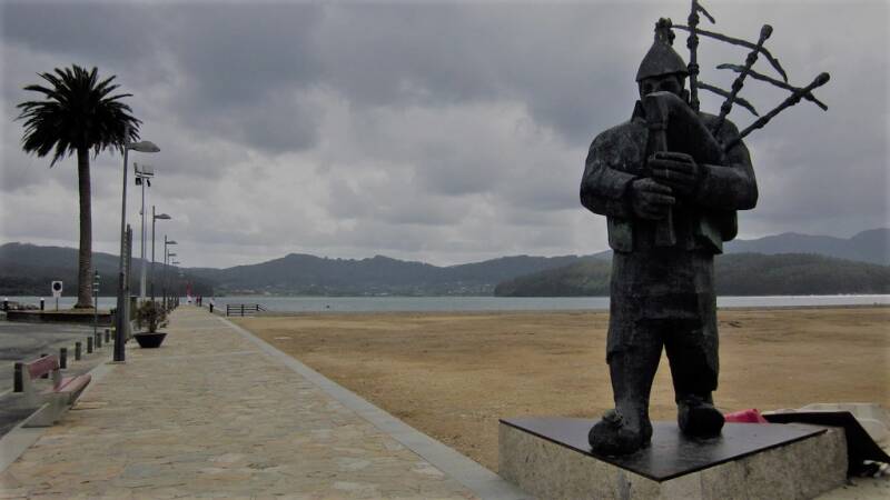 Jardines del Malecón, Monumento al Gaitero