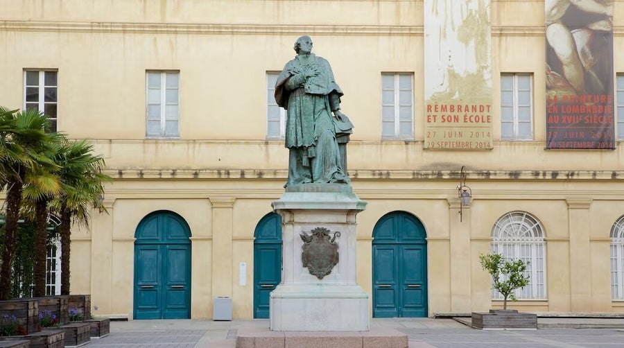 Palacio Fesch, alberga el Museo de Bellas Artes y es una de las instituciones culturales más importantes de la isla de Corcega