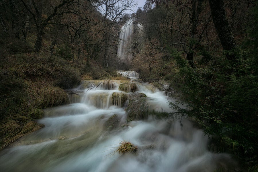 Cascada de La Mea: Un salto escondido entre farallones calizos