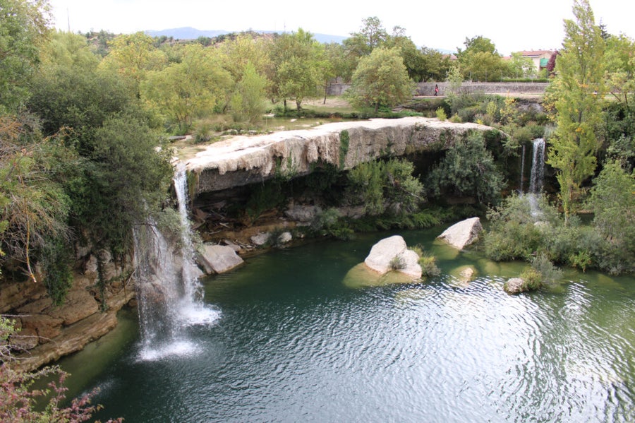 Cascada de Pedrosa de Tobalina (El Peñón): Un salto de agua que enamora